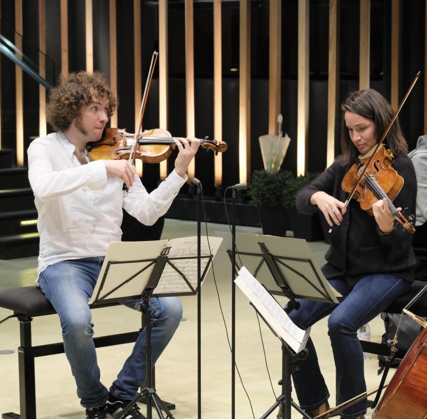 Media Name: lise_berthaud_et_pierre_fouchenneret_c_doare.jpg